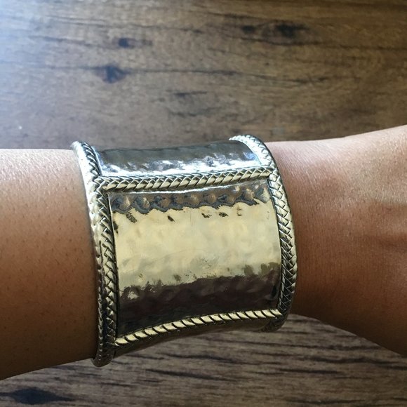 Pebbled Silver Cuff - Picture 5 of 13